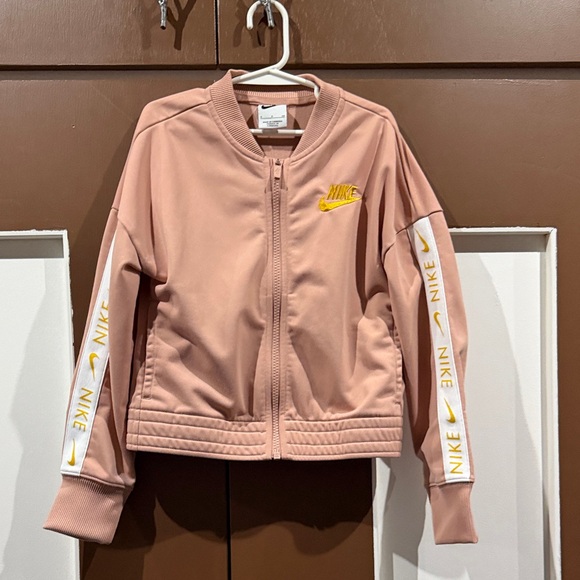 Nike Kids Dusty Rose Tracksuit perfect condition ✨ - Picture 5 of 5